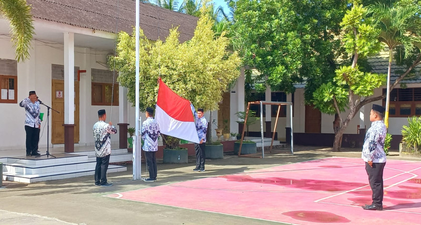 PERINGATAN HARI GURU NASIONAL DI SMK NEGERI 2 LIMBOTO TAHUN 2024